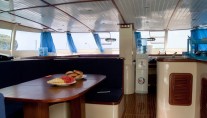 Catamaran NAUTINESS II  -  Salon looking forward